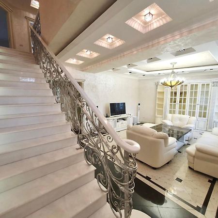 Роскошная Двухуровневая Квартира Luxurious Duplex Apartment Γιερεβάν Εξωτερικό φωτογραφία